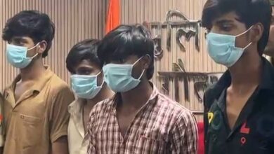 ग्रेटर नोएडा में बंद घरों को निशाना