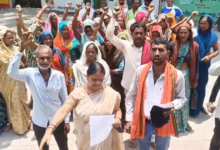 किसानों का गुस्सा फूटा