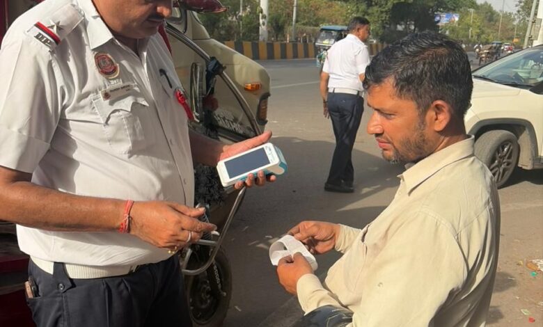 दिल्ली ट्रैफिक पुलिस एक्शन