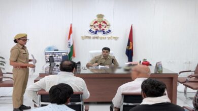 पुलिस अधीक्षक ने खुद फरियादियों से बातचीत की