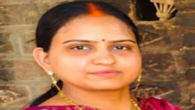 ग्राम विकास अधिकारी दीक्षा अवस्थी निलंबित