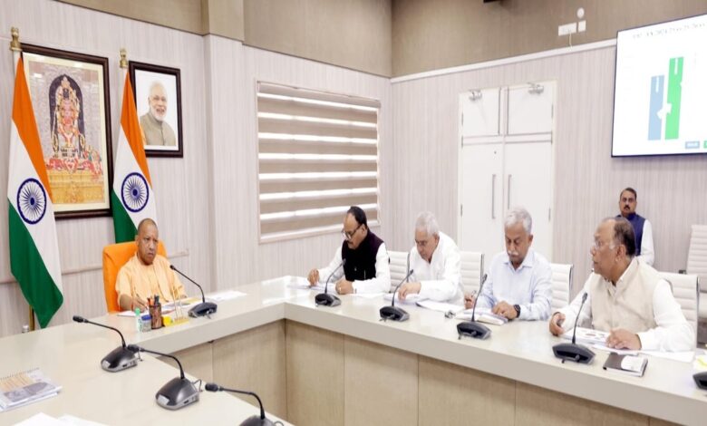 स्वास्थ्य और चिकित्सा शिक्षा विभाग की समीक्षा बैठक में मुख्यमंत्री