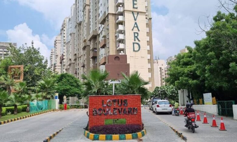 65 वर्षीय बुजुर्ग ने नौवीं मंजिल से कूदकर अपनी जान दे दी
