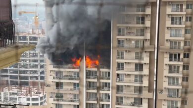 12वीं मंजिल पर बने फ्लैट में अचानक भीषण आग