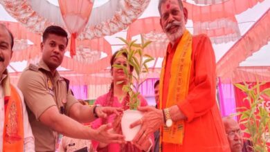 विश्व पर्यावरण दिवस पर महोबा में “एक पेड़ माँ के नाम” अभियान