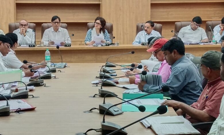 DM Mahoba takes strict action