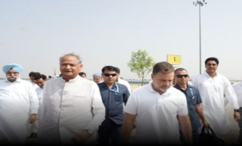 राहुल गांधी का भव्य स्वागत