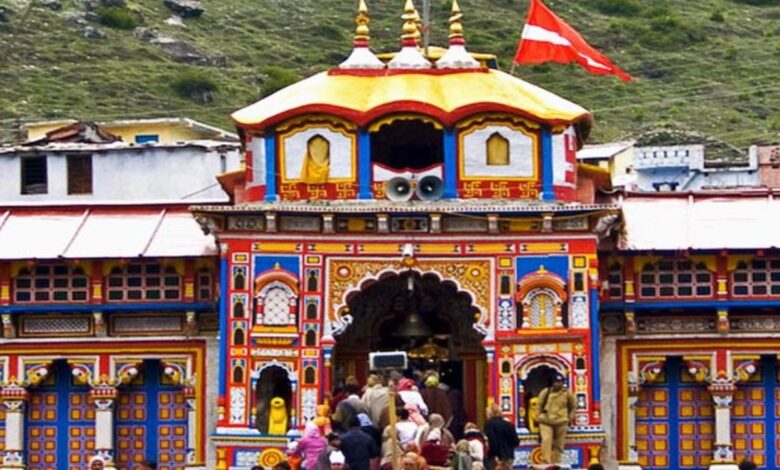 मोबाइल के नीचे छिपाता था नोटों की गड्डी, जेब में भर लेता था सोना-चांदी! दानपात्र चोरी में चौंकाने वाले खुलासे