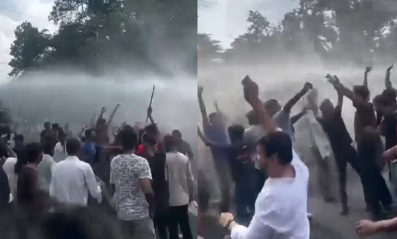 छात्रों पर पुलिस कार्रवाई