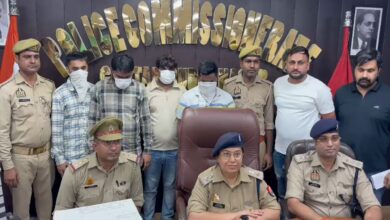 कॉल सेंटर का भंडाफोड़