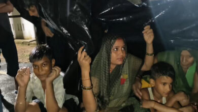 जलभराव से परेशान ग्रामीण