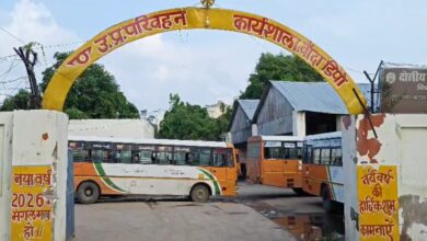 स्टेशन मास्टर पर सवाल