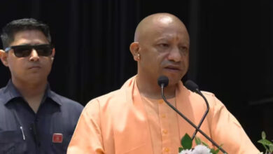 मनुस्मृति पर राहुल के बयान का जिक्र