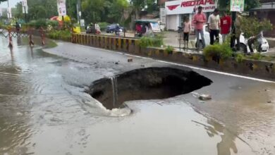 बारिश ने धो दिया नगर निगम का कवर-अप
