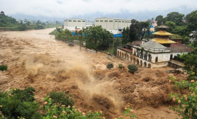नेपाल में बाढ़ का कहर! 300 भारतीय समेत 500 विदेशी लापता, अब तक 162 की मौत