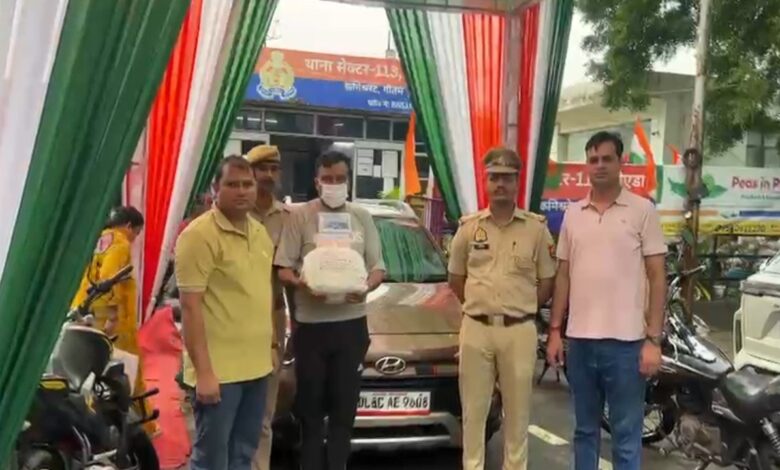 दिल्ली पुलिस की वर्दी बरामद