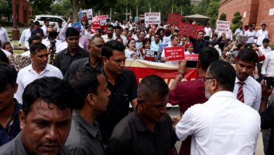 सरकार पर तीखा हमला