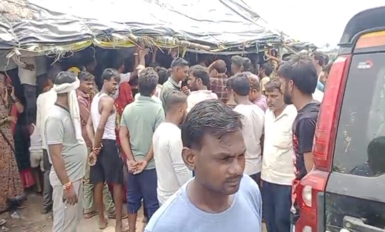 शराब के ठेके से महिलाएं परेशान