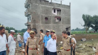 धमाकों से दहला पूरा इलाका