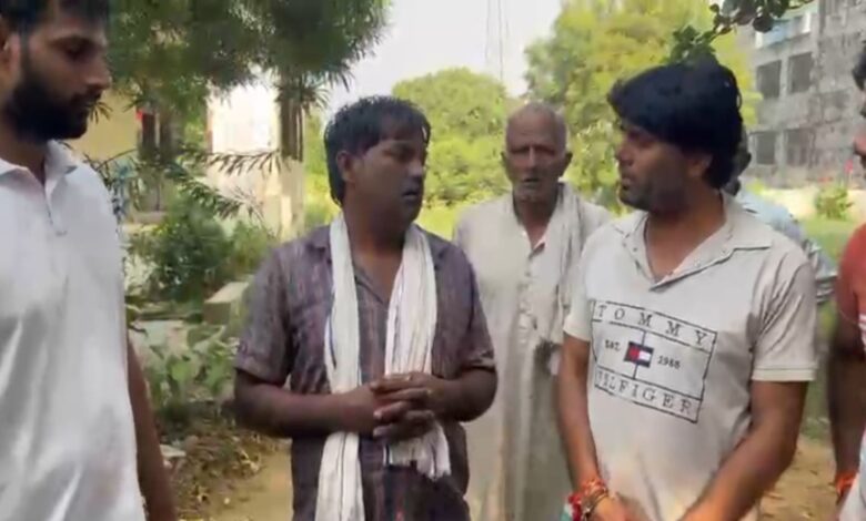 ग्रामीणों ने संदिग्ध को पकड़ा