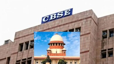 सरकार और याचिकाकर्ताओं की अलग-अलग दलील