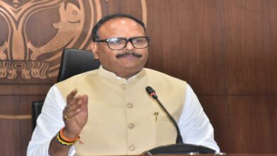 स्थानीय भाषा में संवाद पर जोर