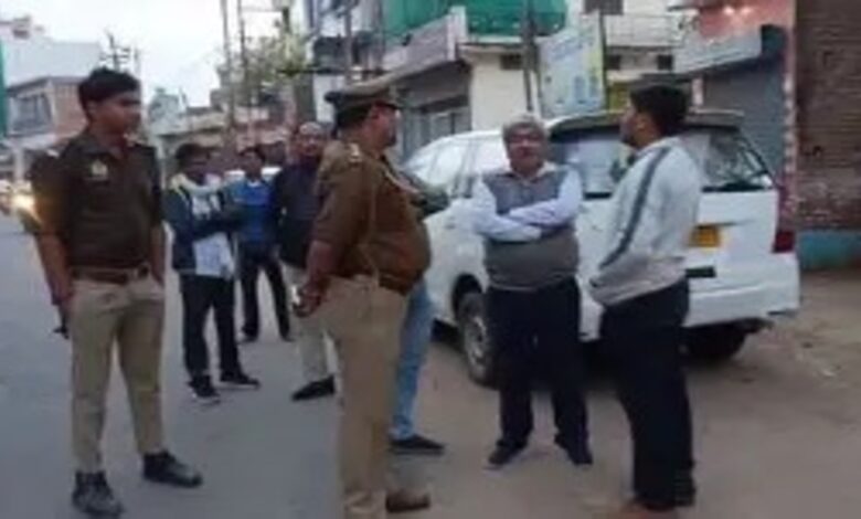 जीएसटी टीम ने गुटखा कारोबारी के घर मारा छापा