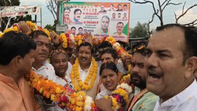कार्यकर्ताओं ने किया भव्य स्वागत