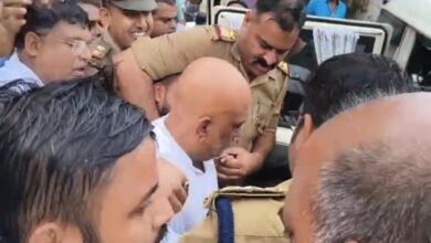 कांग्रेस और सरकार के बीच राजनीतिक खींचतान