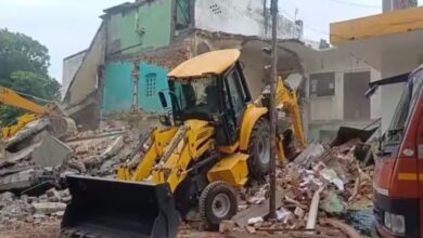 तड़के शुरू हुआ ध्वस्तीकरण