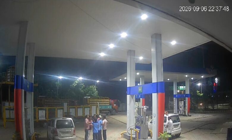 CCTV में कैद हुआ पूरा विवाद