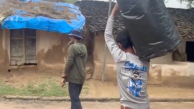 फिल्म के लिए गांवों में पहुंचे डायरेक्टर