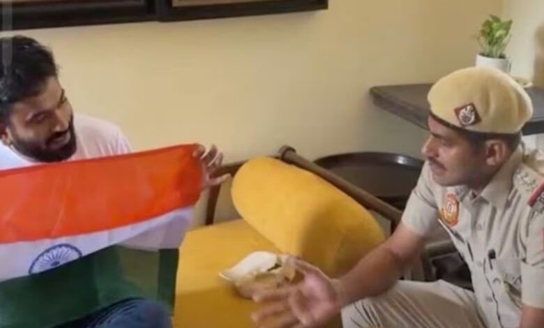 अभिजीत दिपके को नोटिस