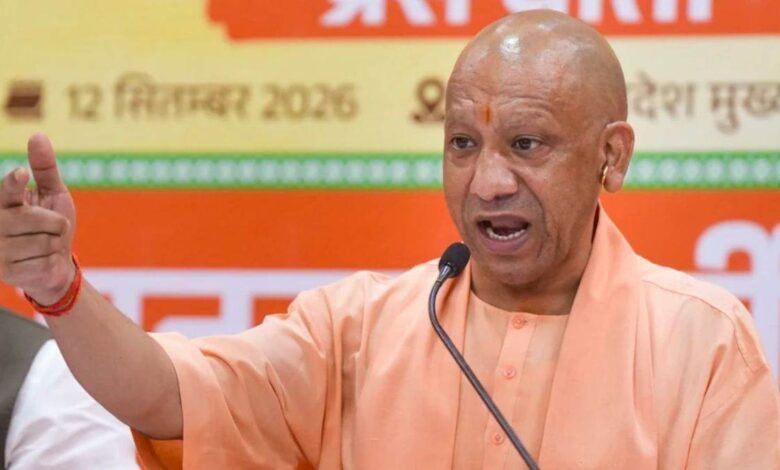 'सपा का मतलब परिवार डेवलपमेंट पार्टी'