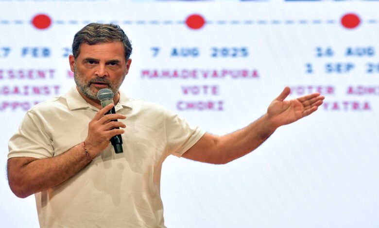 चुनाव आयोग और विपक्ष के बीच विवाद