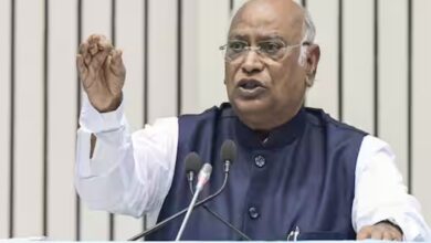 मोदी-शाह पर साधा निशाना