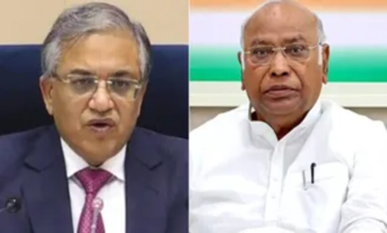 SIR और वोटर लिस्ट पर घमासान