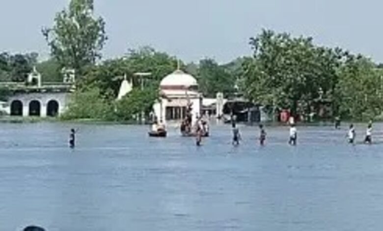 बाढ़ के पानी में 6 दोस्त डूब गए, 1 की मौत; 5 बचा लिए गए