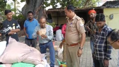 बोरों में भरी थी मिठाई, खोया और हींग
