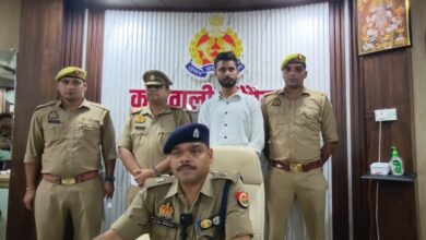 चेकिंग में तस्कर गिरफ्तार