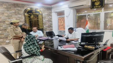 जिलाधिकारी ने कलेक्ट्रेट में जनसुनवाई कर सुनीं आमजन की समस्याएं